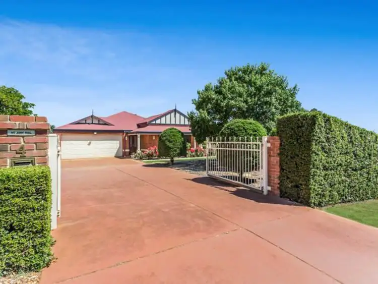 4 Billing Place, Mount Richon WA 6112