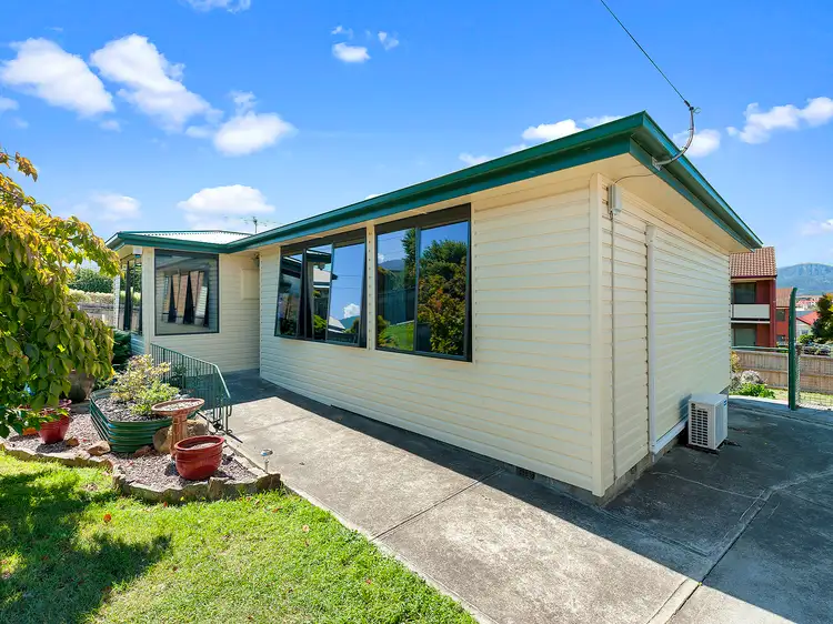 11 Eltham Place, Claremont TAS 7011