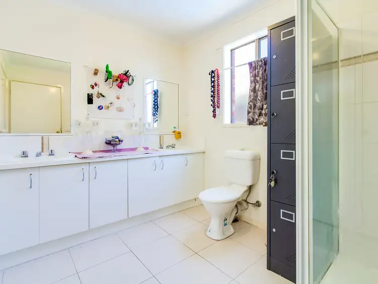 Seventh view of Homely house listing, 10. Allara Drive, Hampton Park VIC 3976