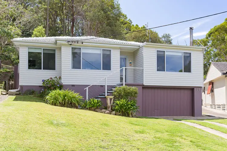 23 Delma Parade, Warners Bay NSW 2282