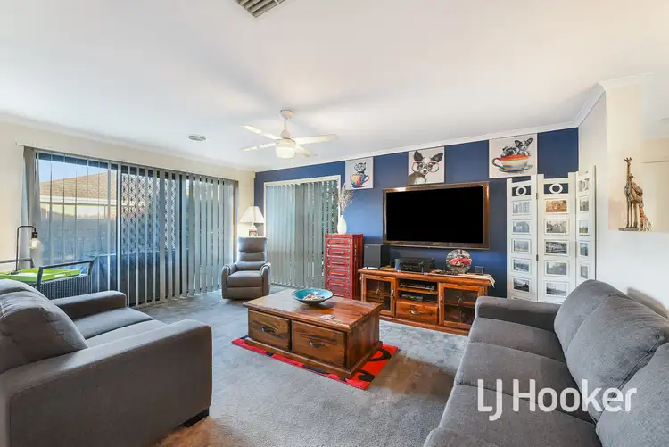 Sixth view of Homely house listing, 19 Gillian Place, Pakenham VIC 3810