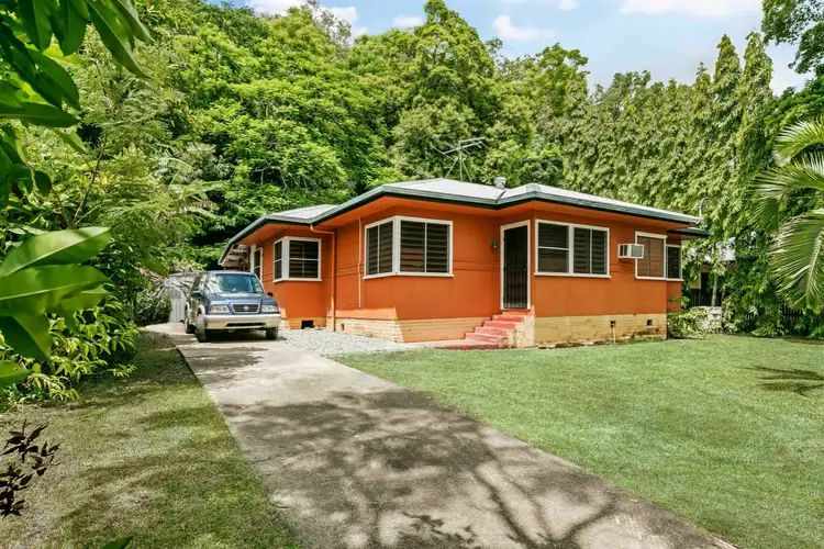 7 Holmes Street, Stratford QLD 4870