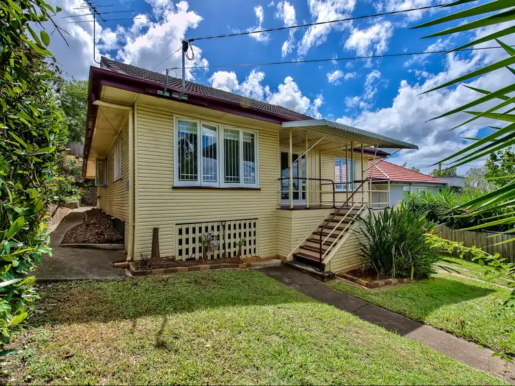 3 Wilgarning Street, Stafford Heights QLD 4053