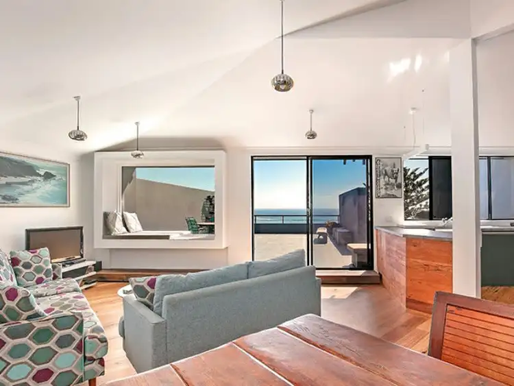 Second view of Homely unit listing, 2/4 Coastview Place, Freshwater NSW 2096