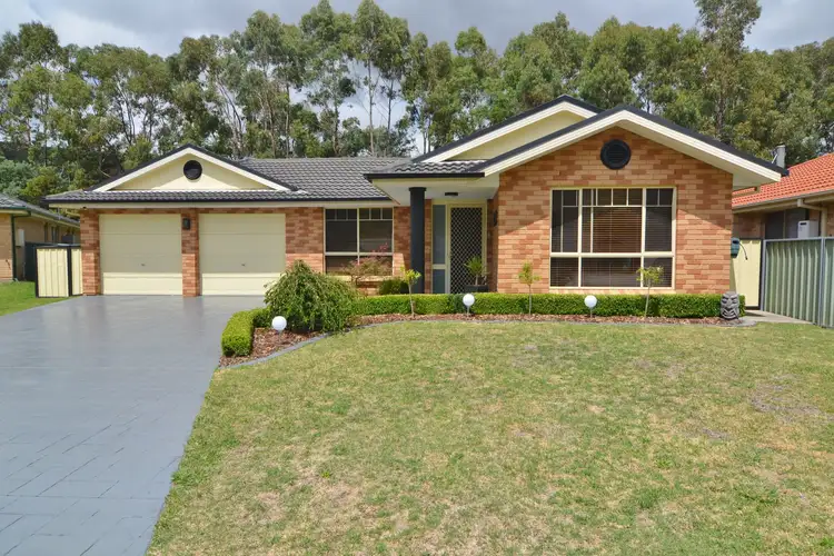 8 Mortlock Close, Lithgow NSW 2790