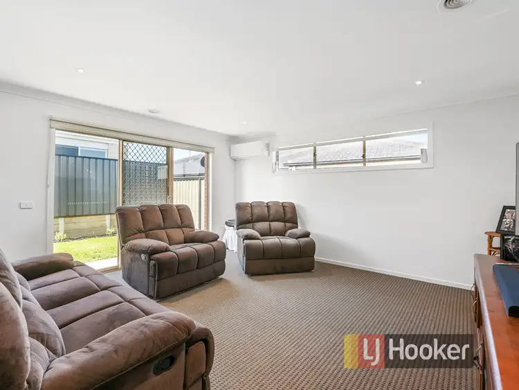 Fifth view of Homely house listing, 7 Macleod Circuit, Pakenham VIC 3810