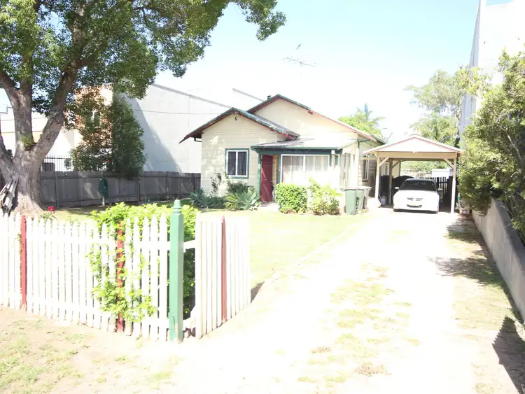 34 Aero Road, Ingleburn NSW 2565