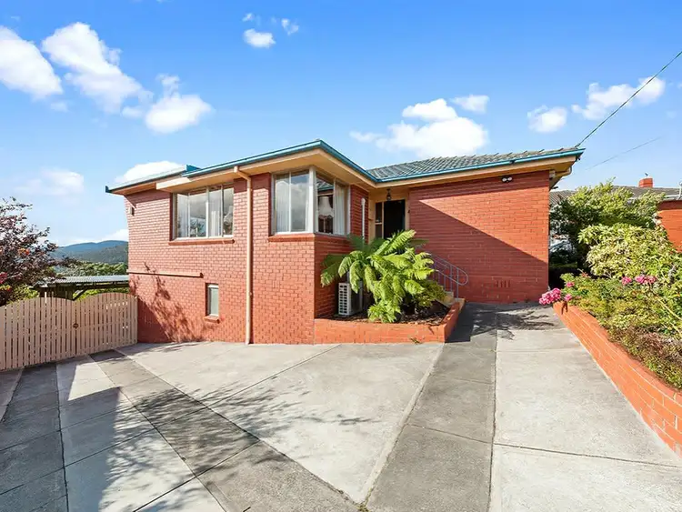 68 Binalong Road, Mornington TAS 7018
