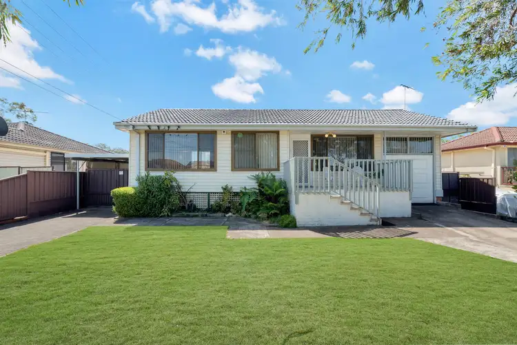 8 Canara Place, Smithfield NSW 2164