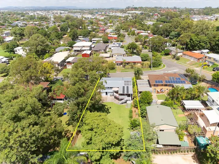 4 Simon Street