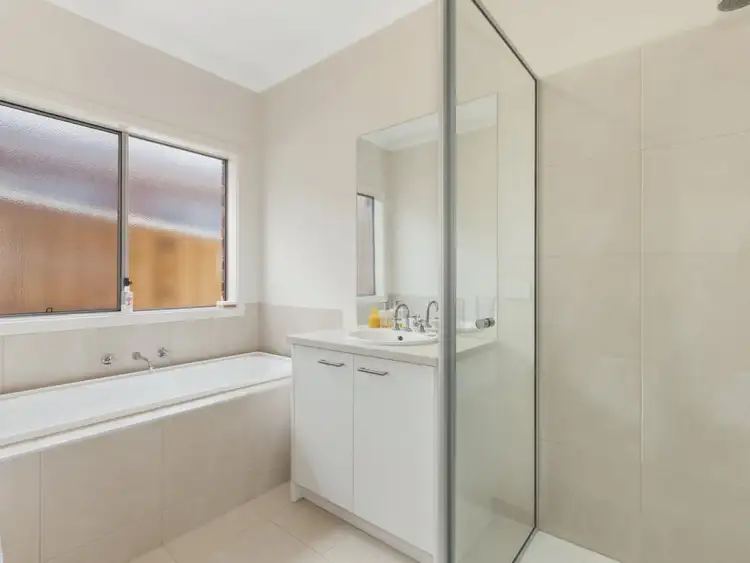 Fifth view of Homely unit listing, Unit 1/14 Boronia Avenue, Wallan VIC 3756