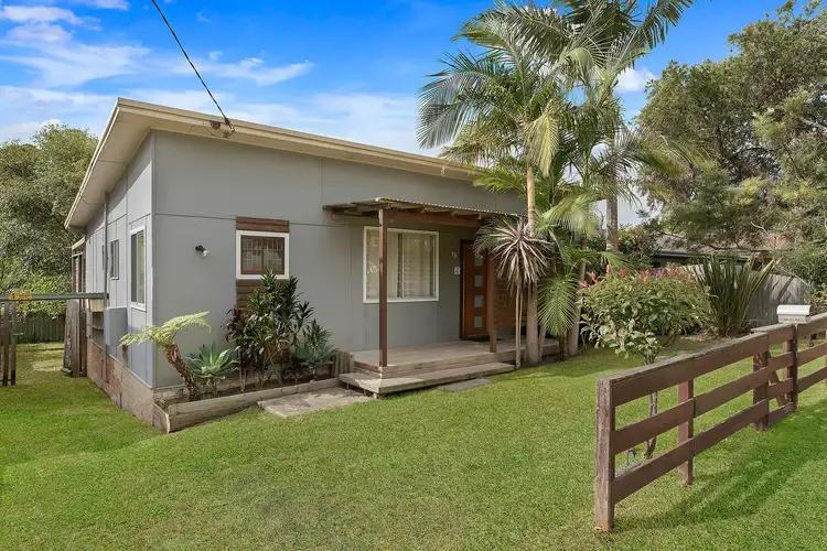 15 Peach Avenue, Tumbi Umbi NSW 2261