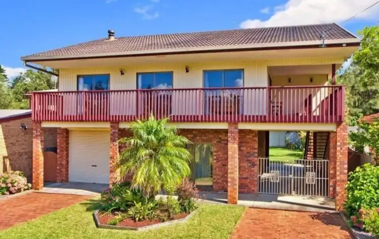 14 Del Mar Drive, Copacabana NSW 2251