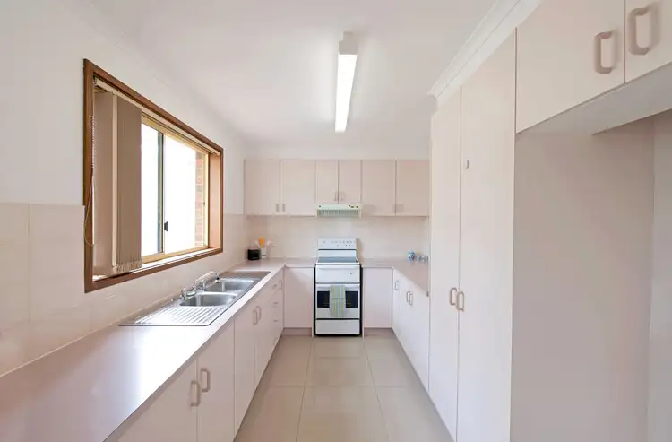 Seventh view of Homely townhouse listing, 10/1 Mount Street, Yass NSW 2582