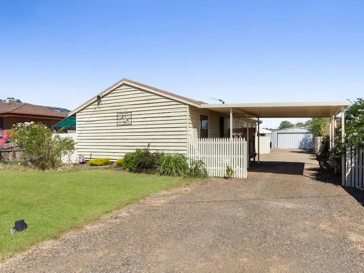18 Donaldson Drive, Broadford VIC 3658