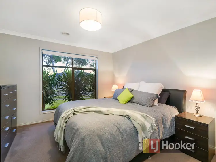 Seventh view of Homely house listing, 32 Bronson Circuit, Cranbourne North VIC 3977