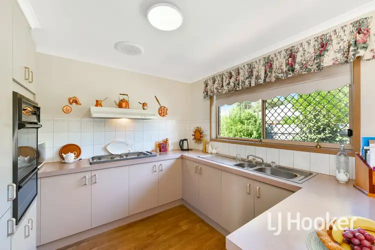 Fourth view of Homely unit listing, 2/18 Katjusha Court, Pakenham VIC 3810
