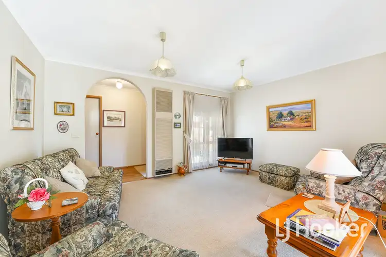 Fifth view of Homely unit listing, 2/18 Katjusha Court, Pakenham VIC 3810