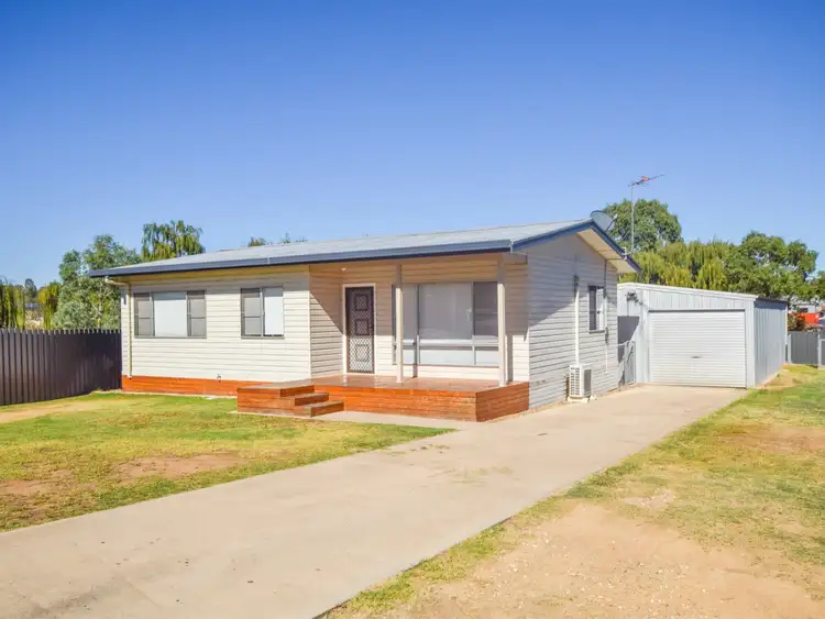 5 Lachlan Close, Young NSW 2594
