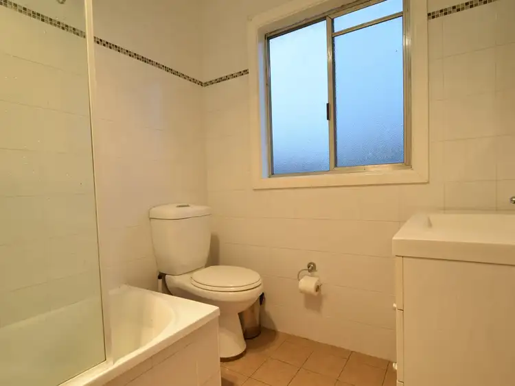 Fourth view of Homely house listing, 5 Lachlan Close, Young NSW 2594