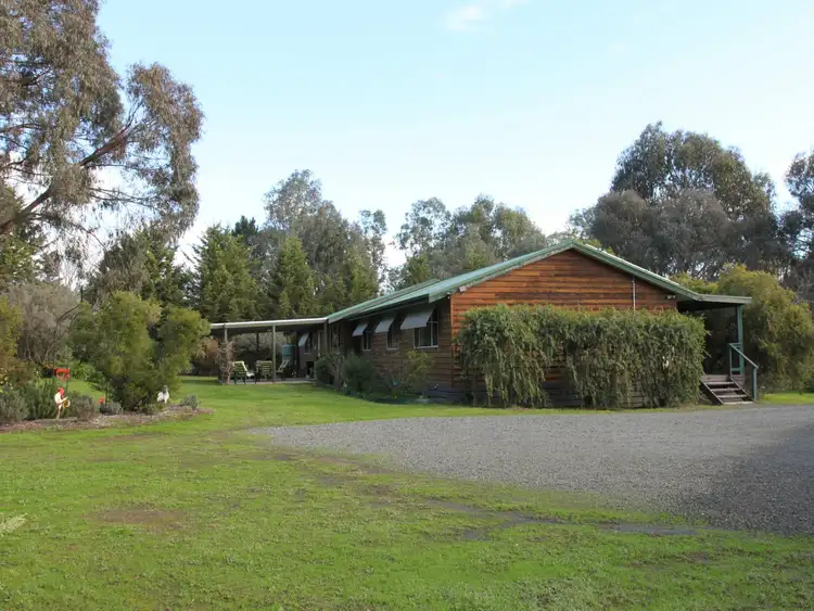 Second view of Homely house listing, 20 Weeks Court, Alexandra VIC 3714