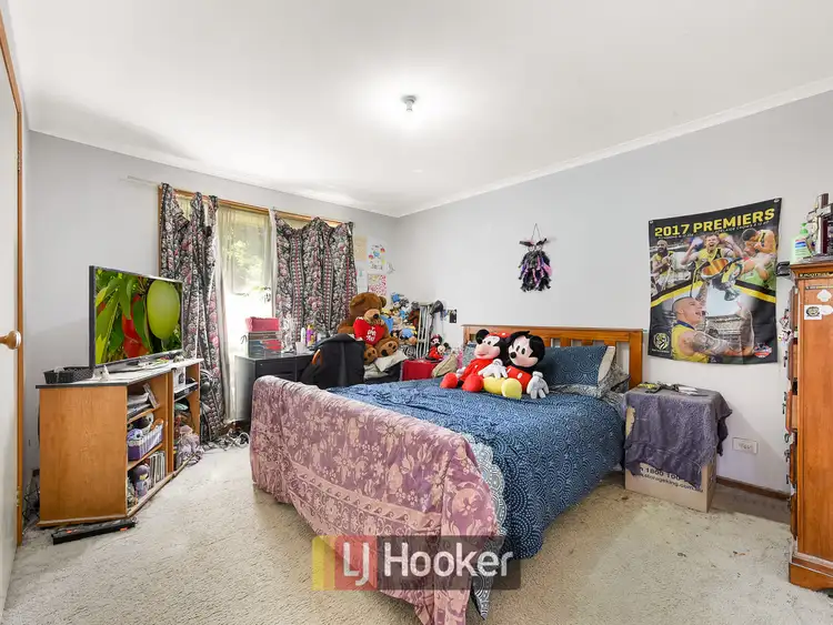 Fourth view of Homely house listing, 11 Natalie Court, Cranbourne West VIC 3977