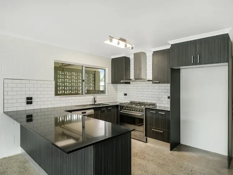 8 Torrance Avenue, Edge Hill QLD 4870