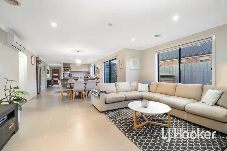Third view of Homely house listing, 31 Rosella Avenue, Pakenham VIC 3810