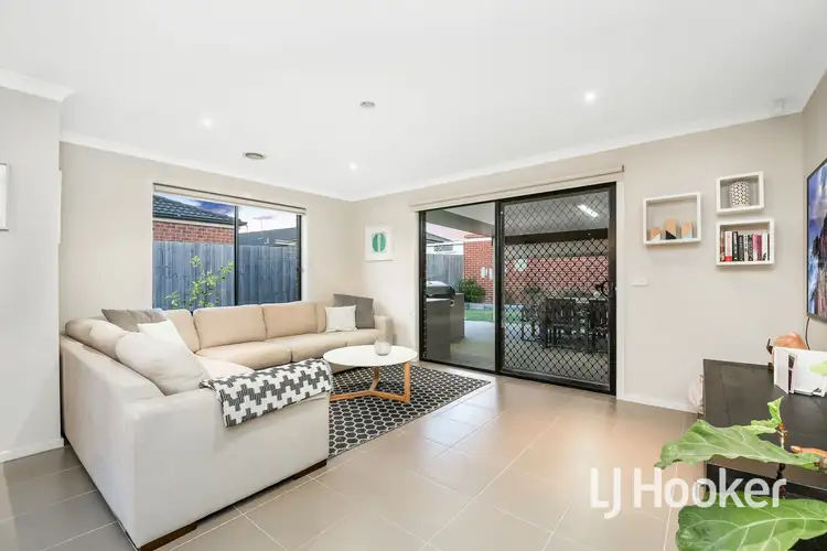 Fourth view of Homely house listing, 31 Rosella Avenue, Pakenham VIC 3810