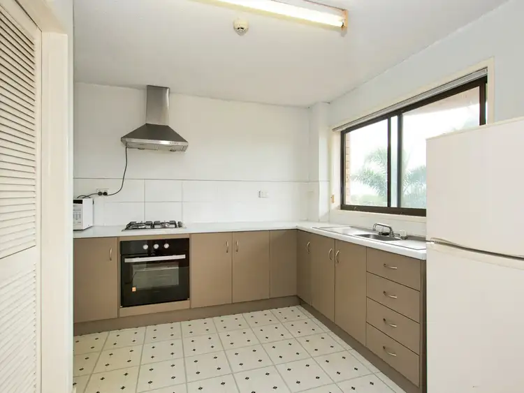 Fifth view of Homely unit listing, Unit 9/7 Kent Street, West Gladstone QLD 4680