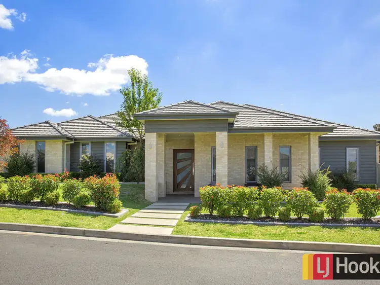 3 Peak Drive, Hillvue NSW 2340