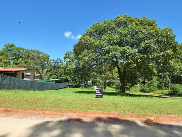 18 Fiji St, Russell Island QLD 4184