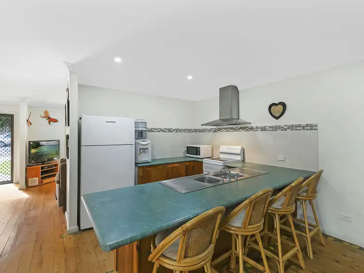Fifth view of Homely house listing, 194 Elizabeth Bay Drive, Lake Munmorah NSW 2259