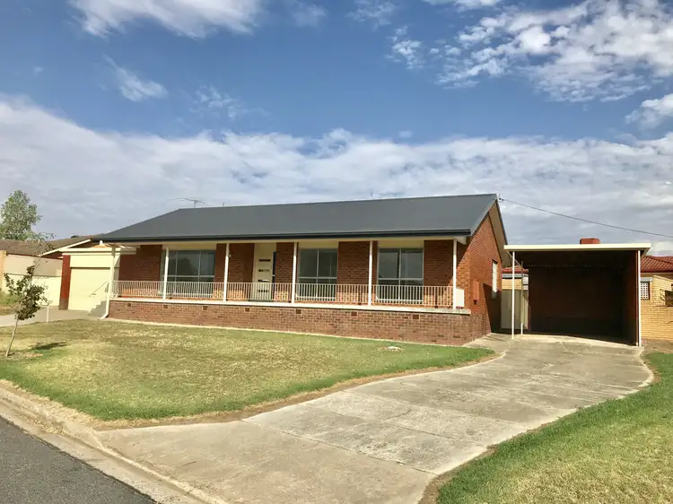 577 Brown Street, Lavington NSW 2641