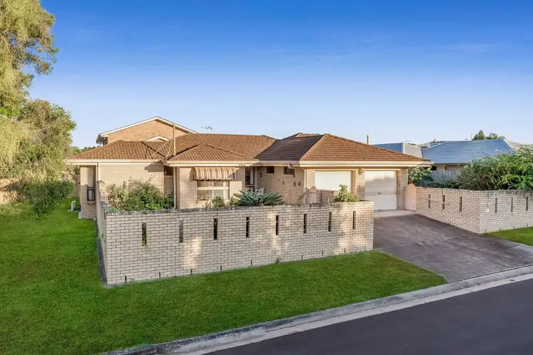 Second view of Homely house listing, 9 Vortigern Street, Carindale QLD 4152