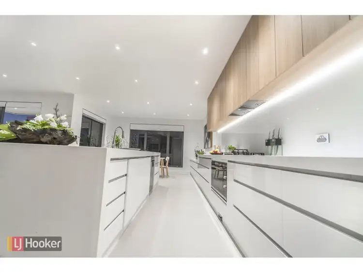 Seventh view of Homely house listing, 37 Grattan Cove, Craigieburn VIC 3064