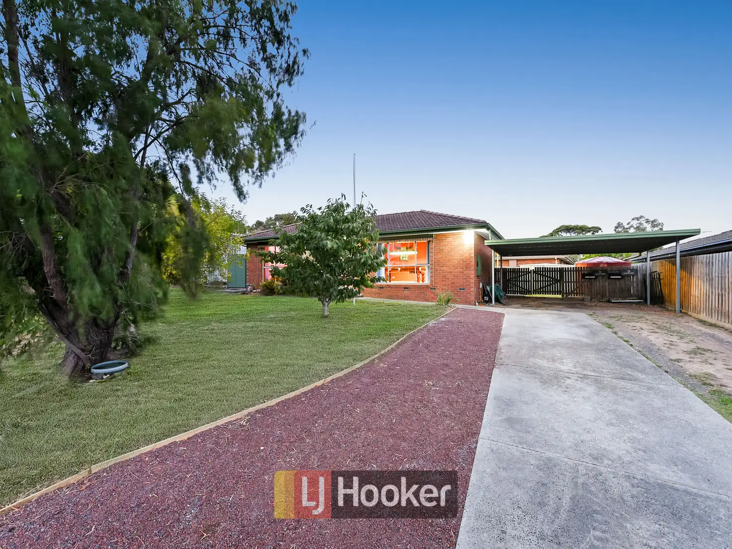 Main view of Homely house listing, 8 Judith Close, Narre Warren VIC 3805