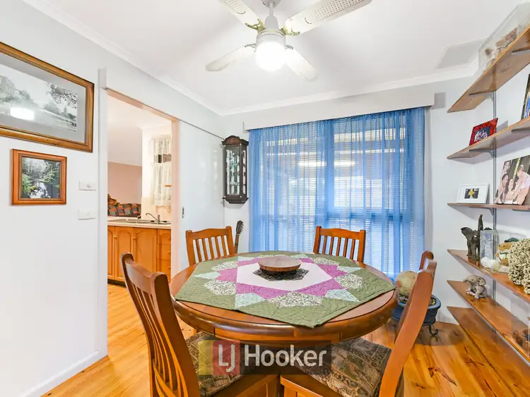 Fifth view of Homely house listing, 8 Judith Close, Narre Warren VIC 3805