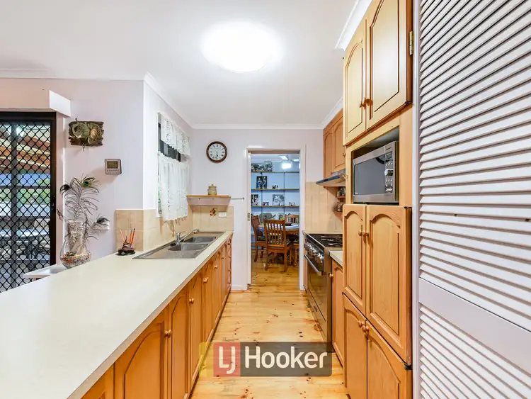 Sixth view of Homely house listing, 8 Judith Close, Narre Warren VIC 3805