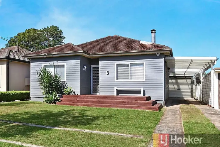 8 Russell Street, Riverwood NSW 2210