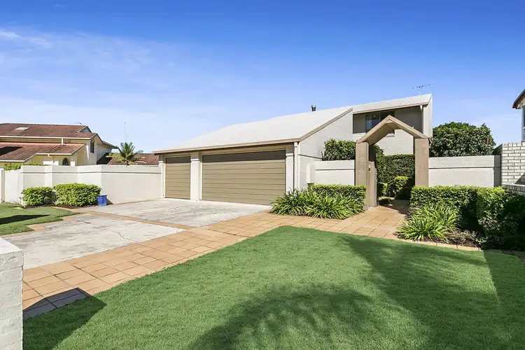 16 Captains Court, Raby Bay QLD 4163