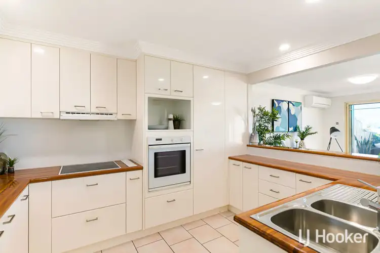 Sixth view of Homely townhouse listing, 3/127 Shore Street North, Cleveland QLD 4163