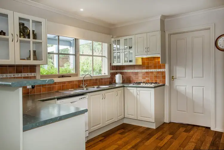 Sixth view of Homely house listing, 3 Henty Court, Mooroolbark VIC 3138