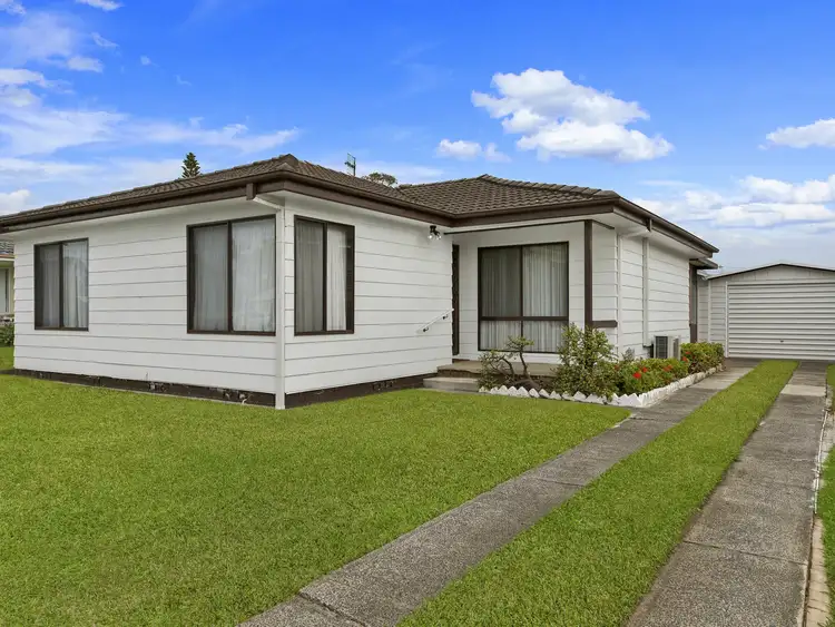 17 Bass Avenue, Killarney Vale NSW 2261