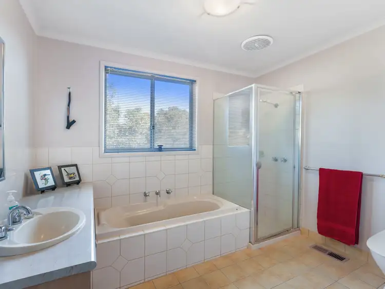 Fifth view of Homely house listing, 41 Toscana Way, Hidden Valley VIC 3756