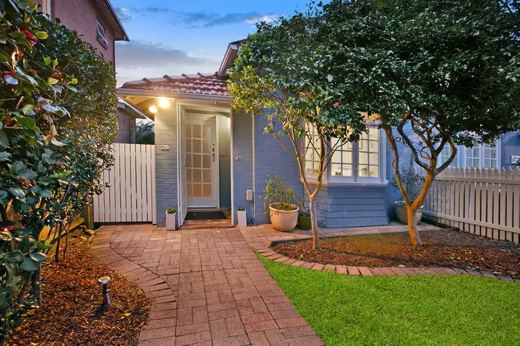 218 Sydney Road, Fairlight NSW 2094