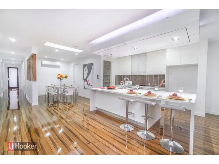 Fifth view of Homely house listing, 20 Viewside Crescent, Craigieburn VIC 3064