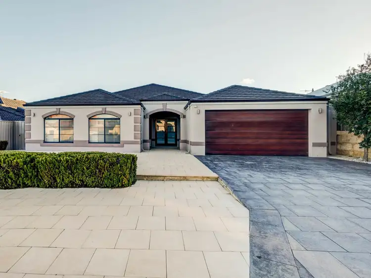 16 Hopewell Pass, Carramar WA 6031