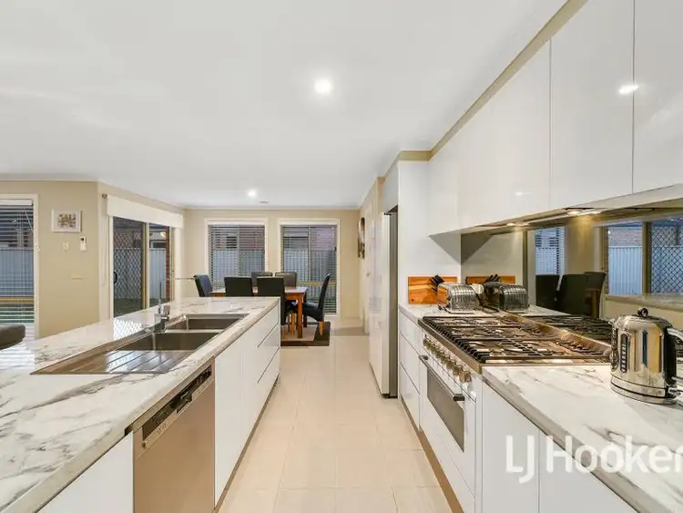 Fourth view of Homely house listing, 3 Wonboyn Close, Pakenham VIC 3810