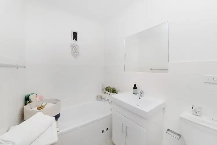 Fifth view of Homely apartment listing, 8E/27-31 Ocean Street North, Bondi NSW 2026